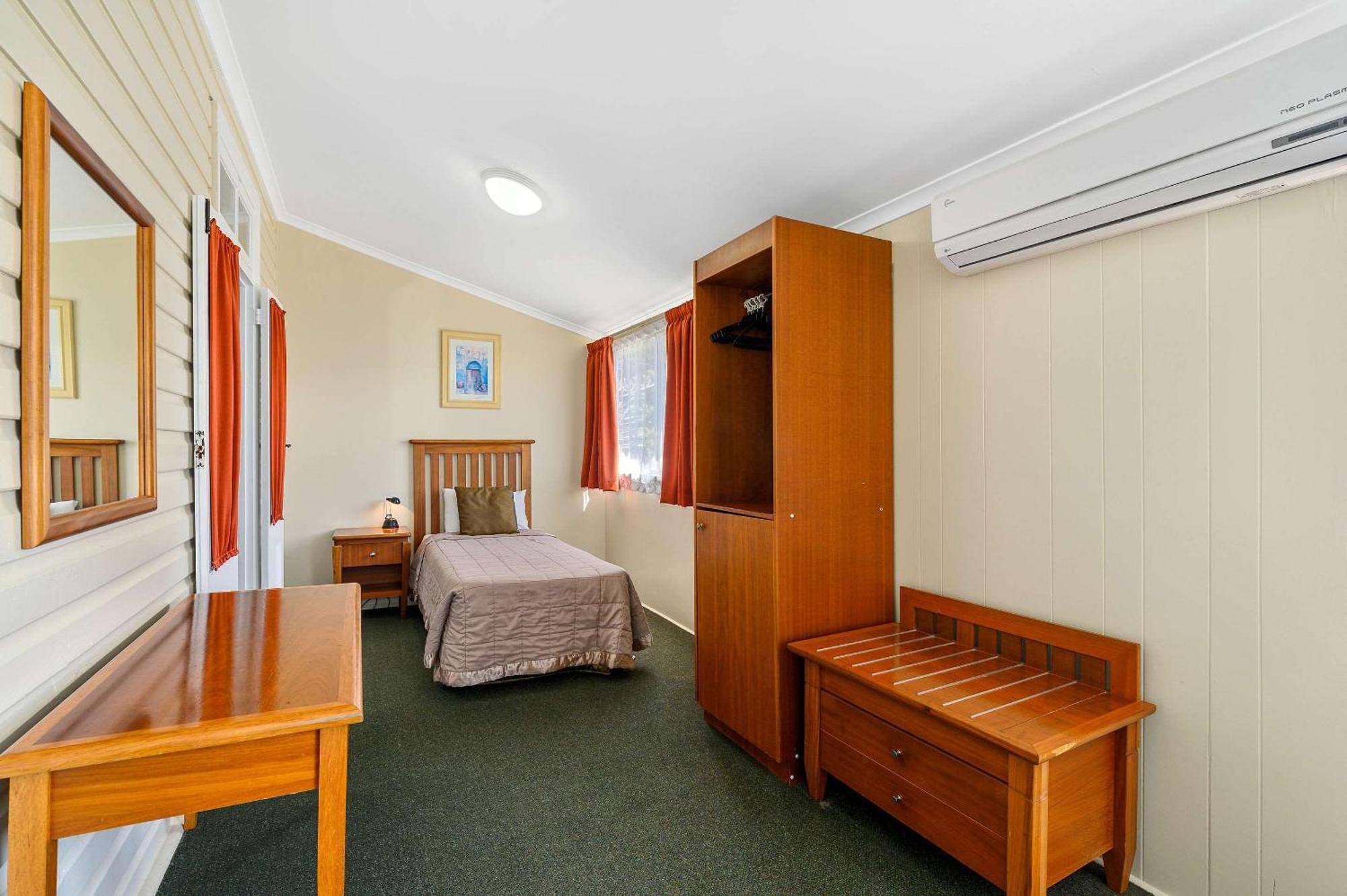 Quality Inn Grafton Exterior photo